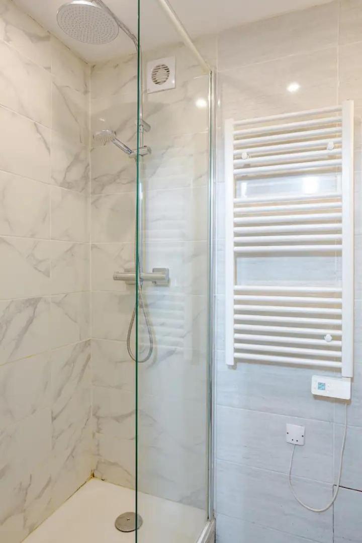 Appartamento Superbe Studio Paris Gambetta Esterno foto